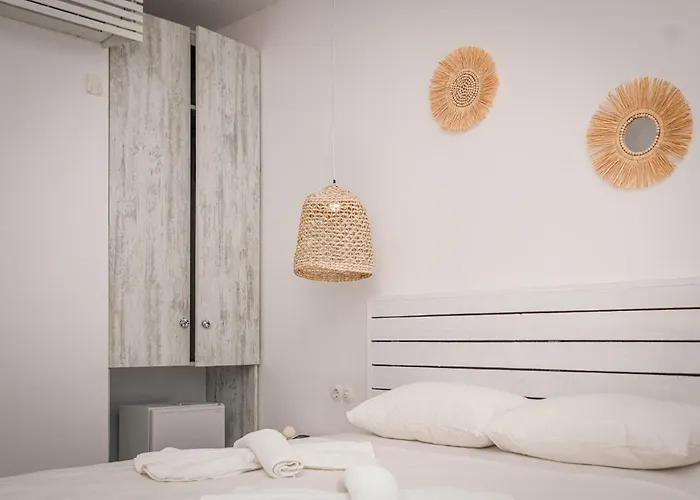 Olo Yalikavak 8 Min Gumusluk 3 Min Бодрум